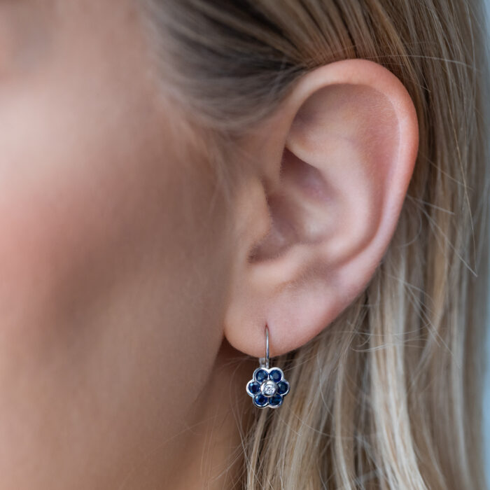 Ekskluzivne zlatne minđuše sa plavim safirima i dijamantima