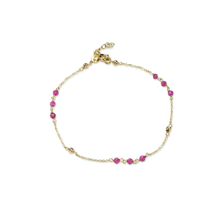 Narukvica sa crvenim perlama