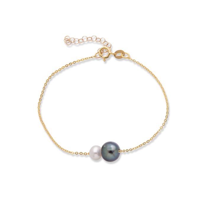 Narukvica sa belim i crnim biserom