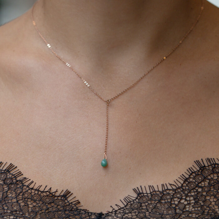 Viseća ogrlica sa smaragdom, birthstone za maj