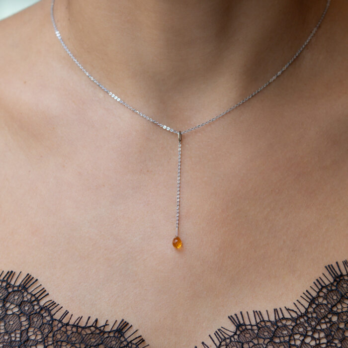 Viseća ogrlica sa citrinom, birthstone za novembar
