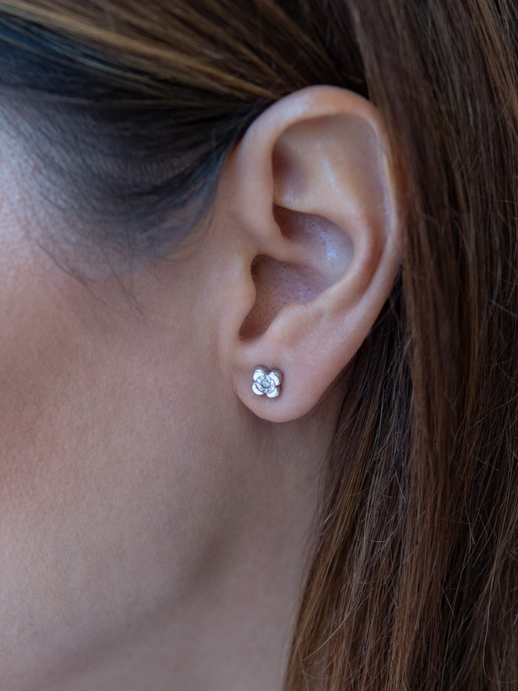 Desirè minđuše - zlatni cvet sa dijamantom