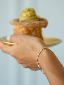 9am - Narukvica sa biserima