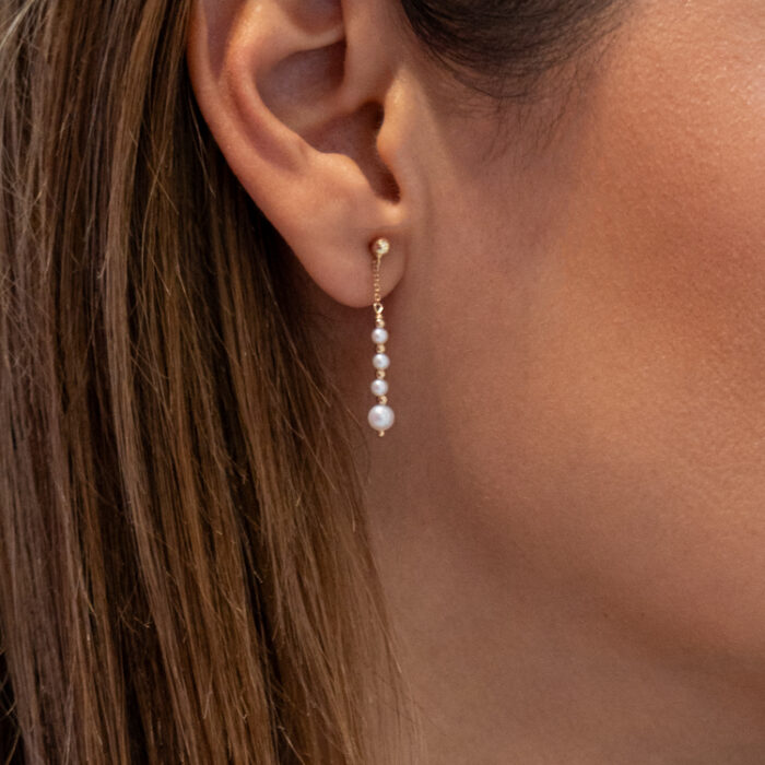 Zlatne viseće minđuše sa biserima