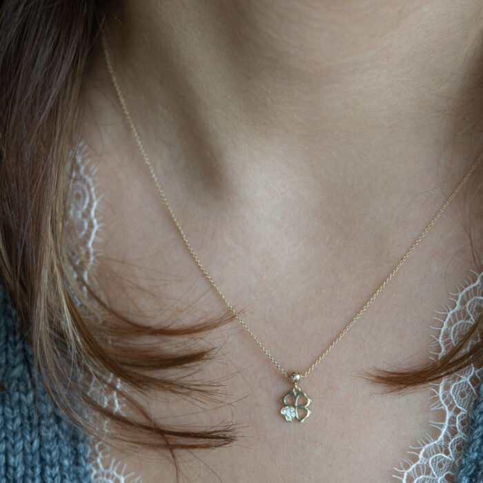 Ogrlica sa brilijantskom detelinom